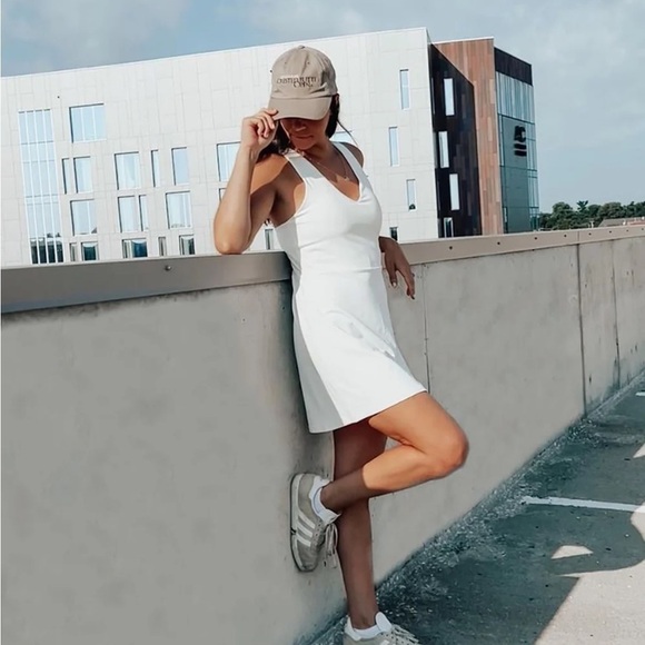 Fabletics On-The-Go Built-In Bra Dress in Egret Size Medium - Picture 7 of 7